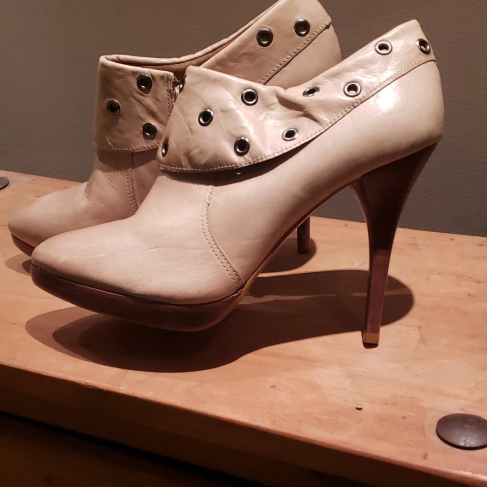 Gwyneth spike heeled booties size 10 or 41 EUR